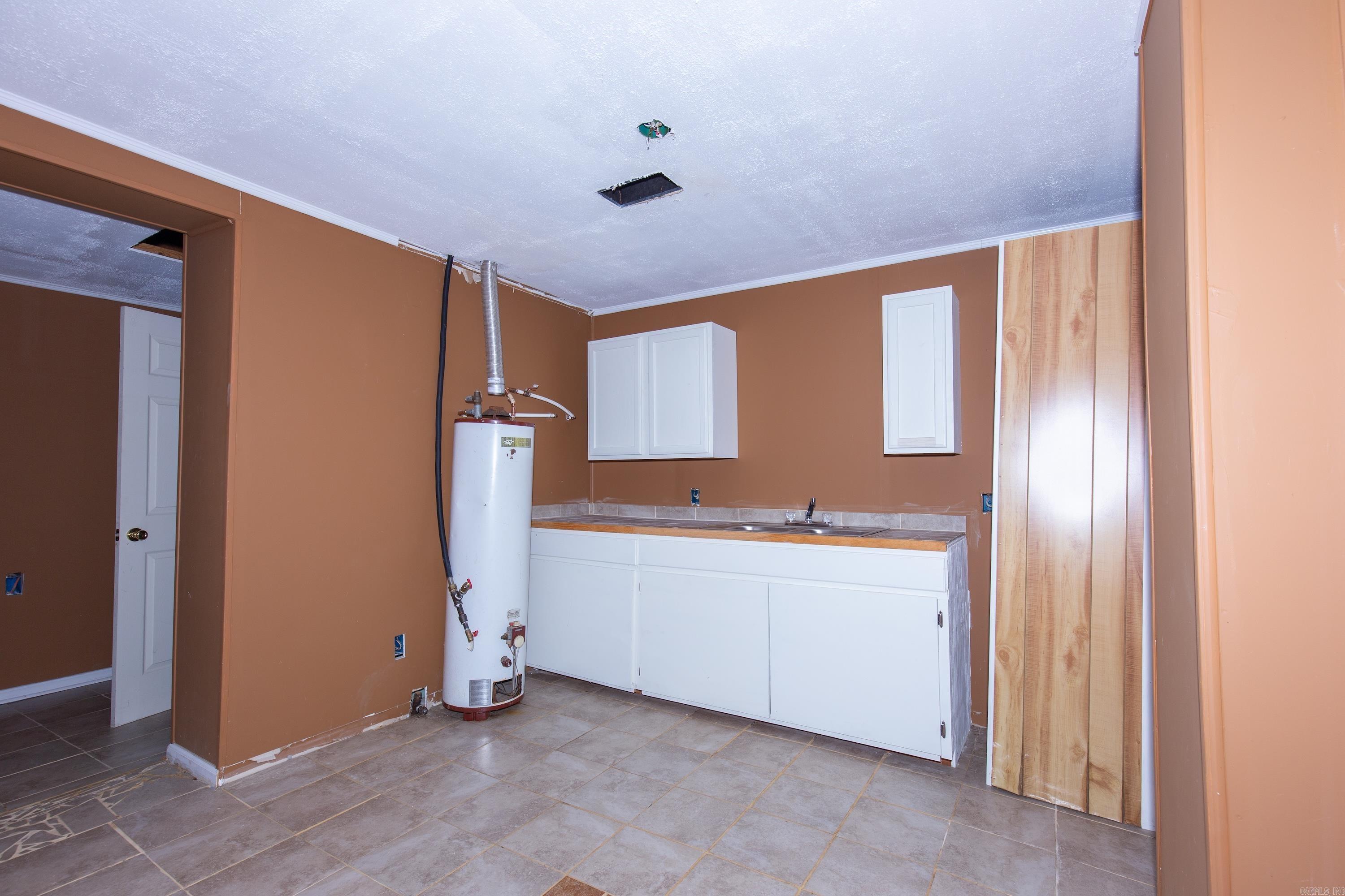 HENRYS EST TO JACK - Residential