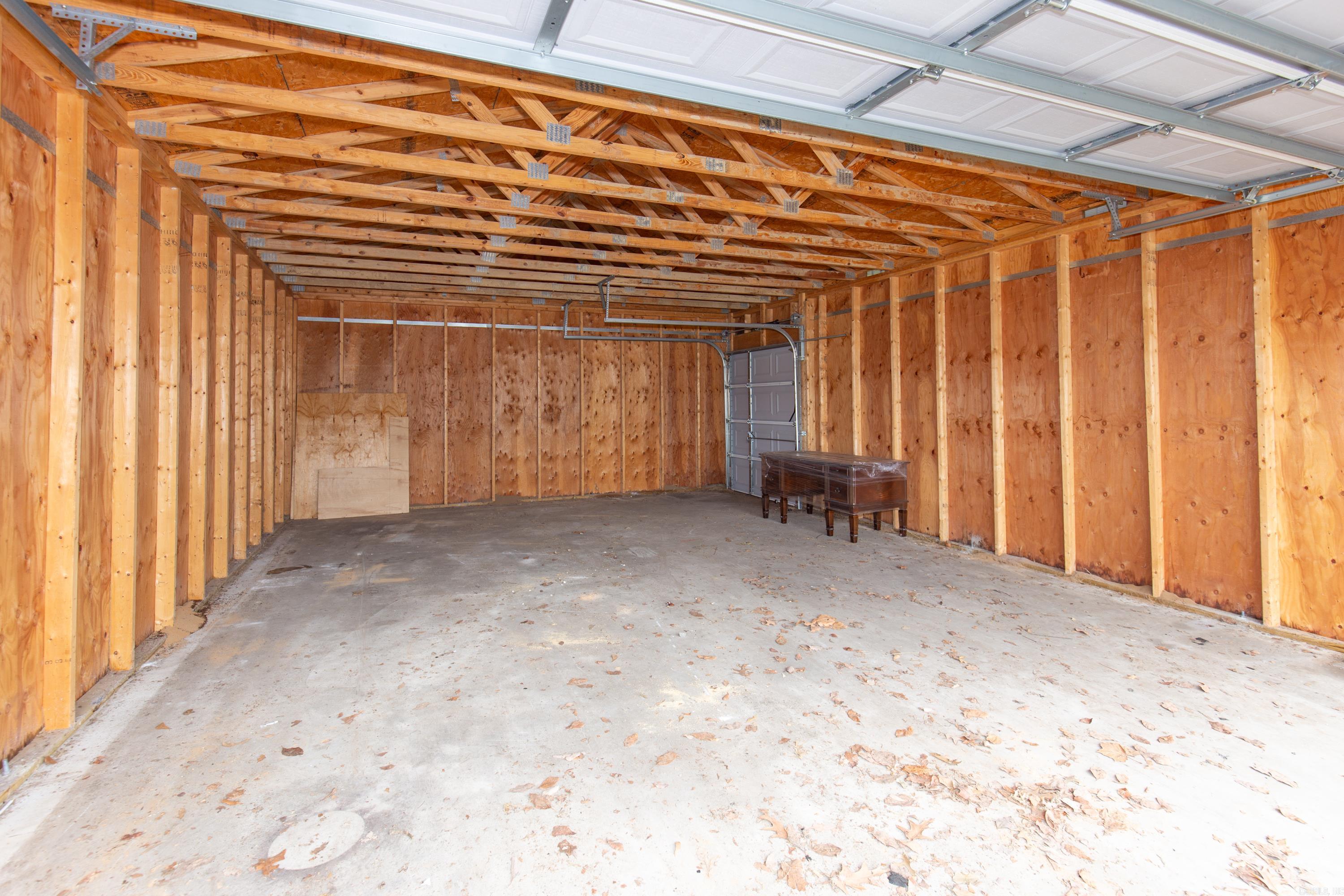 HENRYS EST TO JACK - Residential