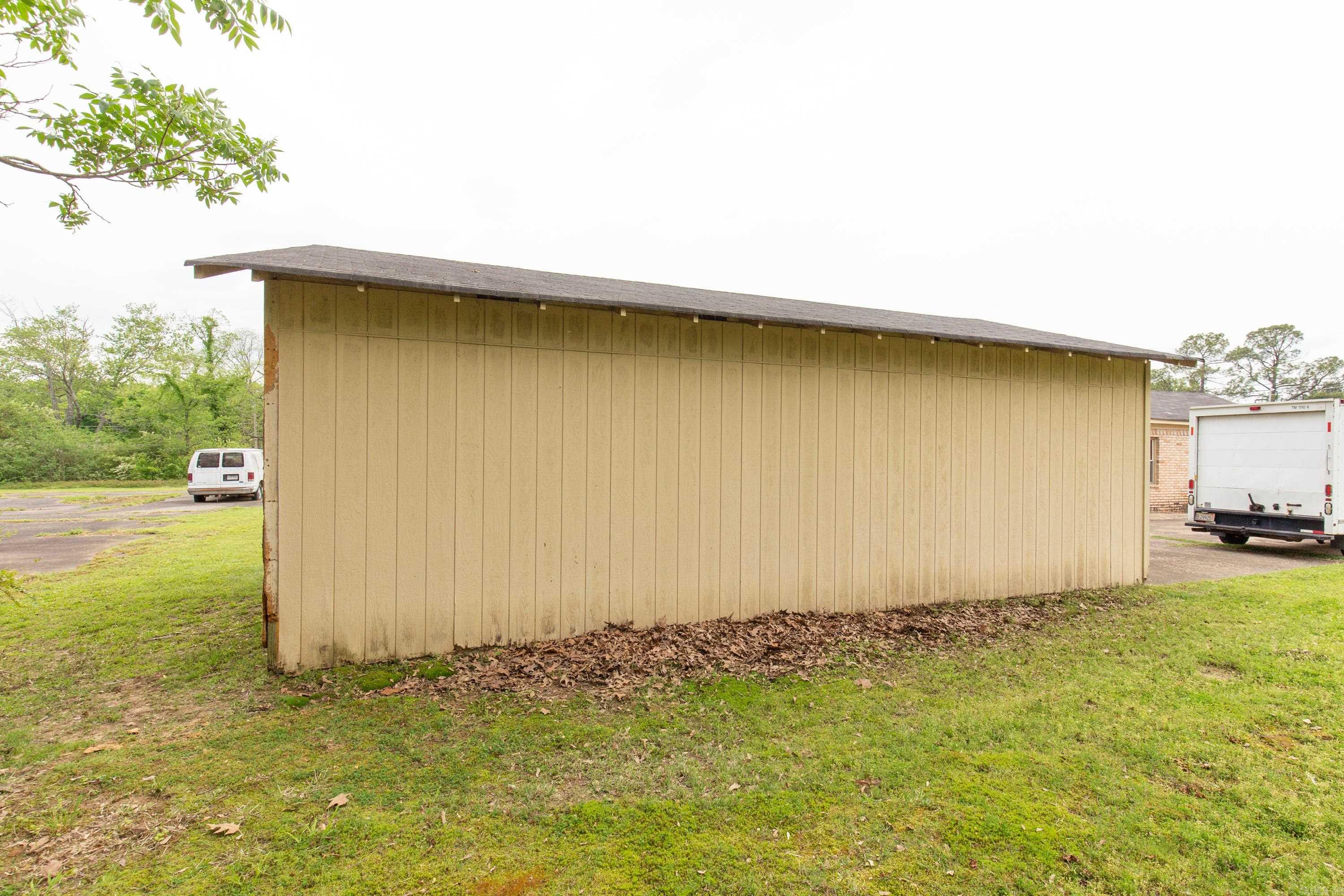 HENRYS EST TO JACK - Residential