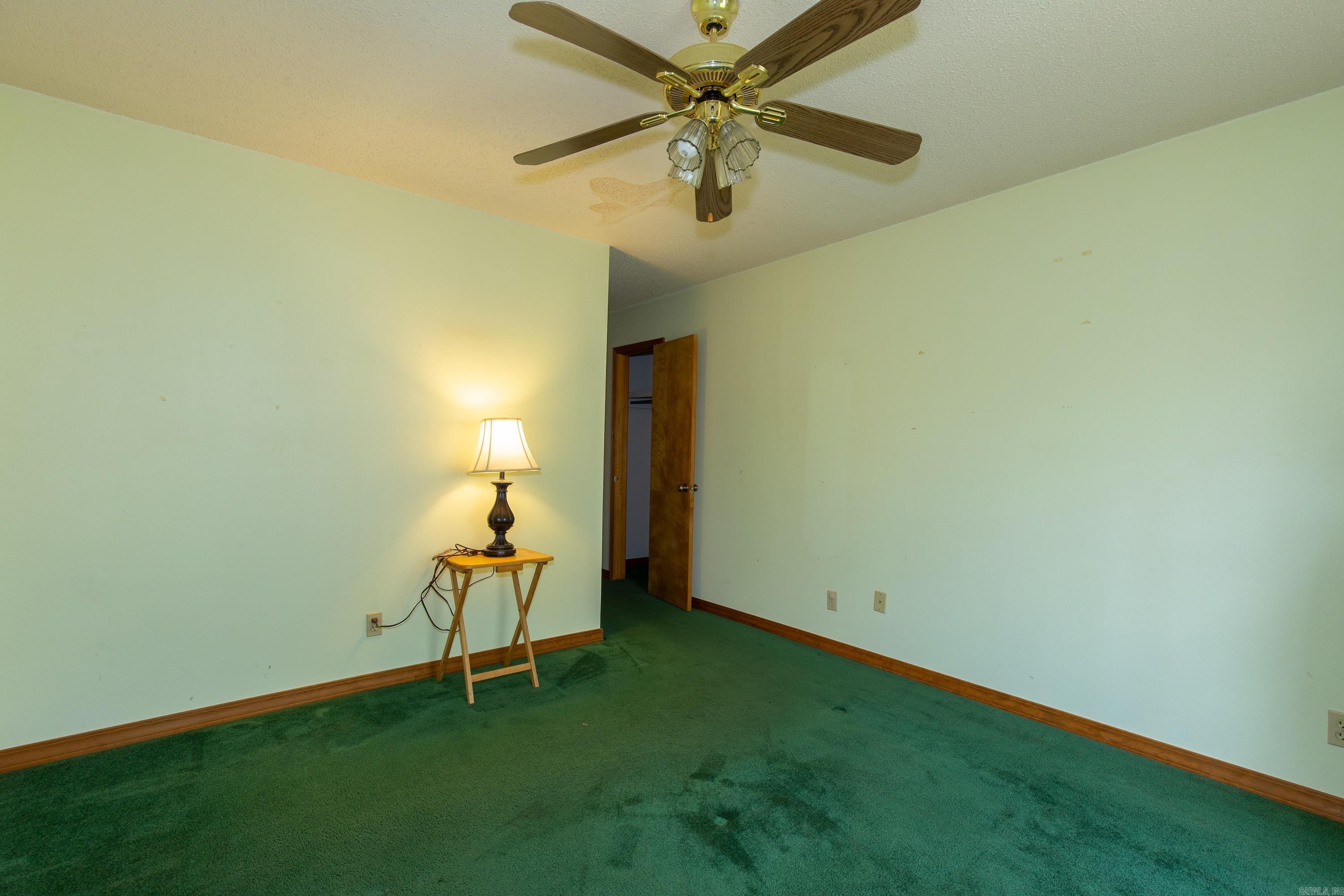 HENRYS EST TO JACK - Residential