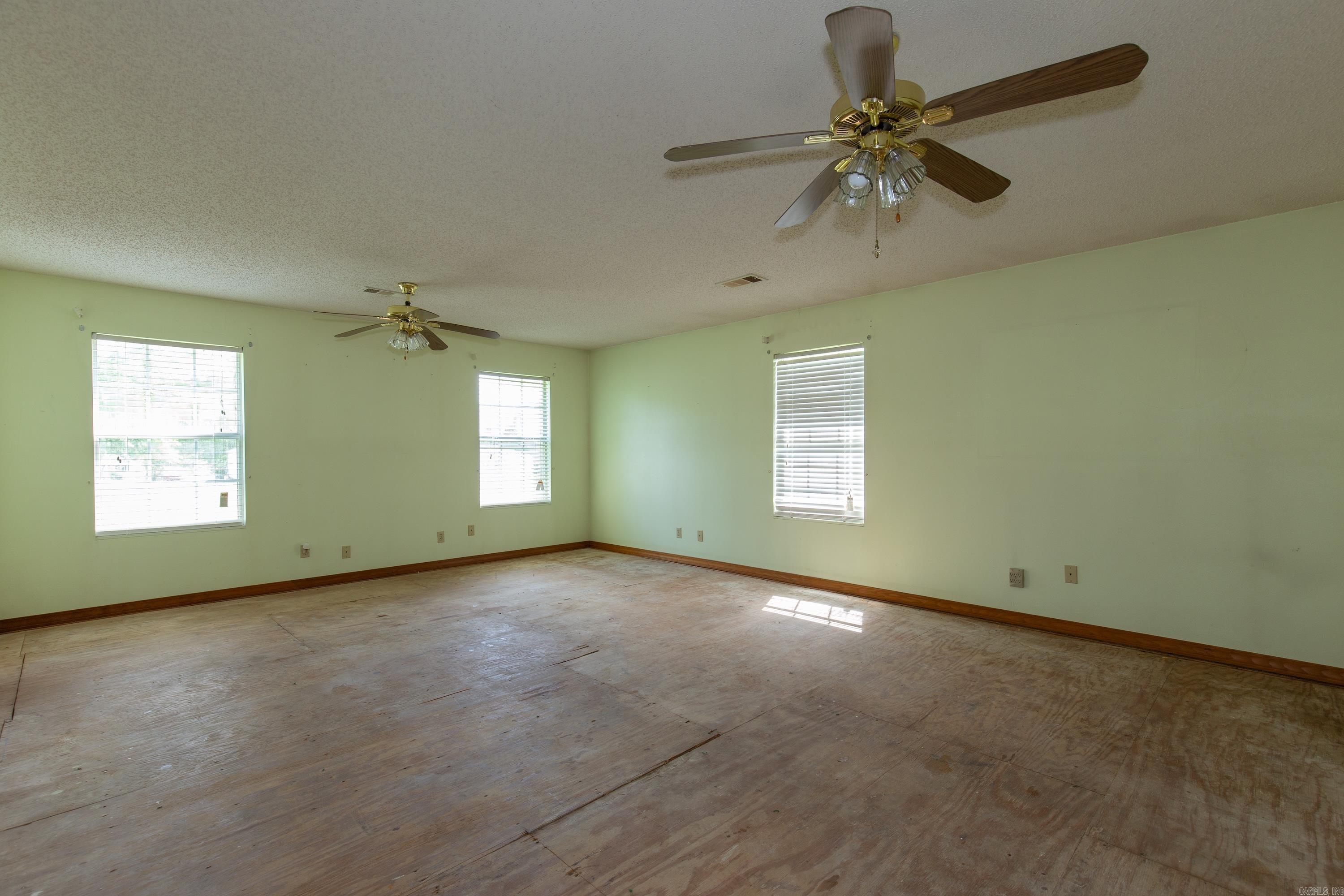 HENRYS EST TO JACK - Residential