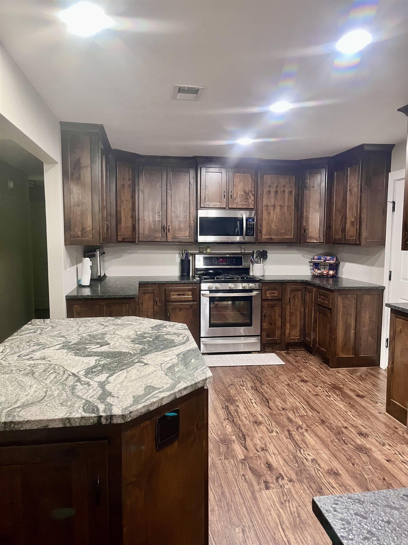 BROOKN RIDGE - Residential