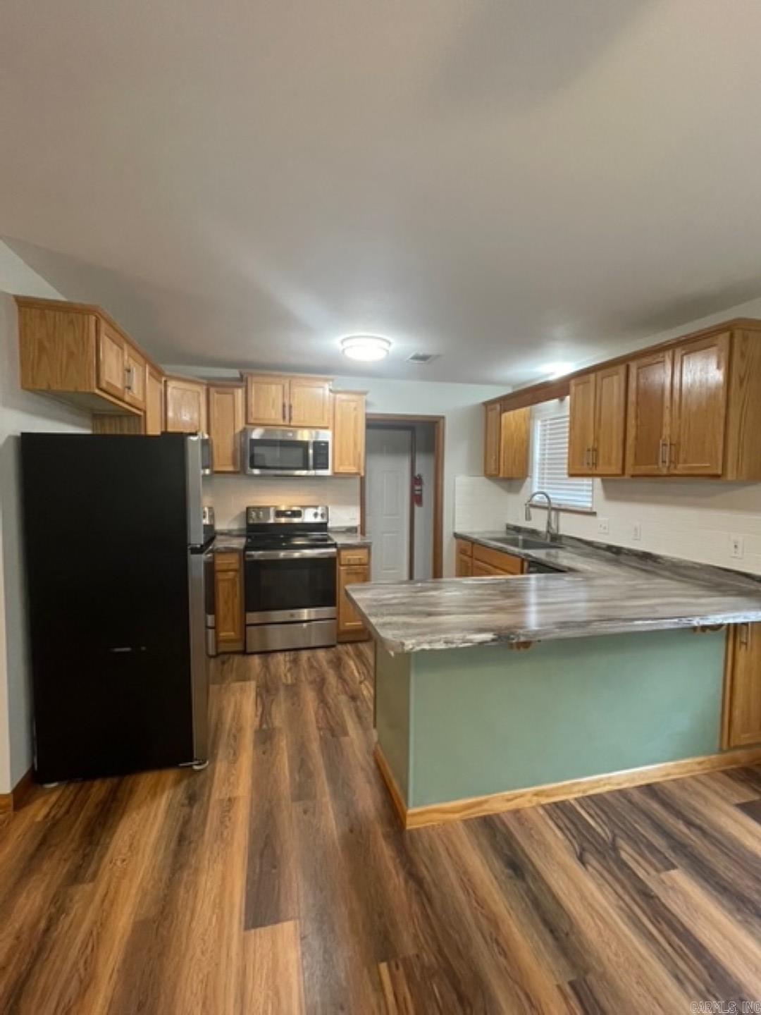 Golden Meadow - Residential Lease