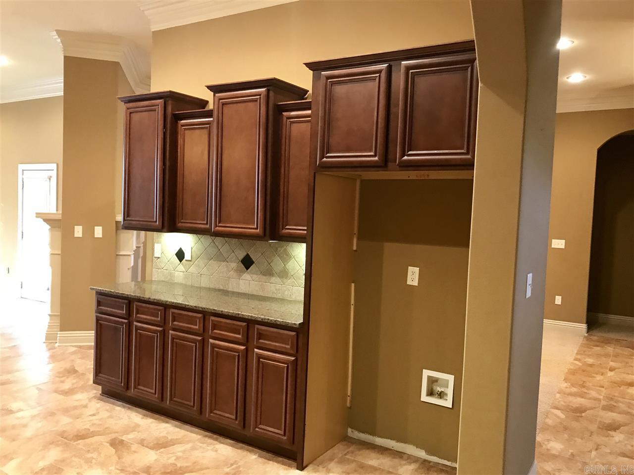 COUNTRY CLUB OF ARK THE - Residential Lease