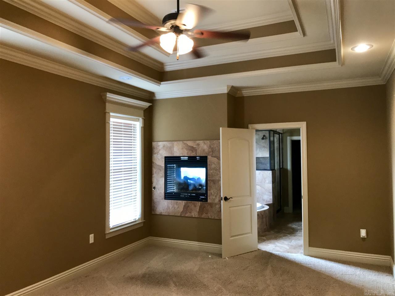 COUNTRY CLUB OF ARK THE - Residential Lease