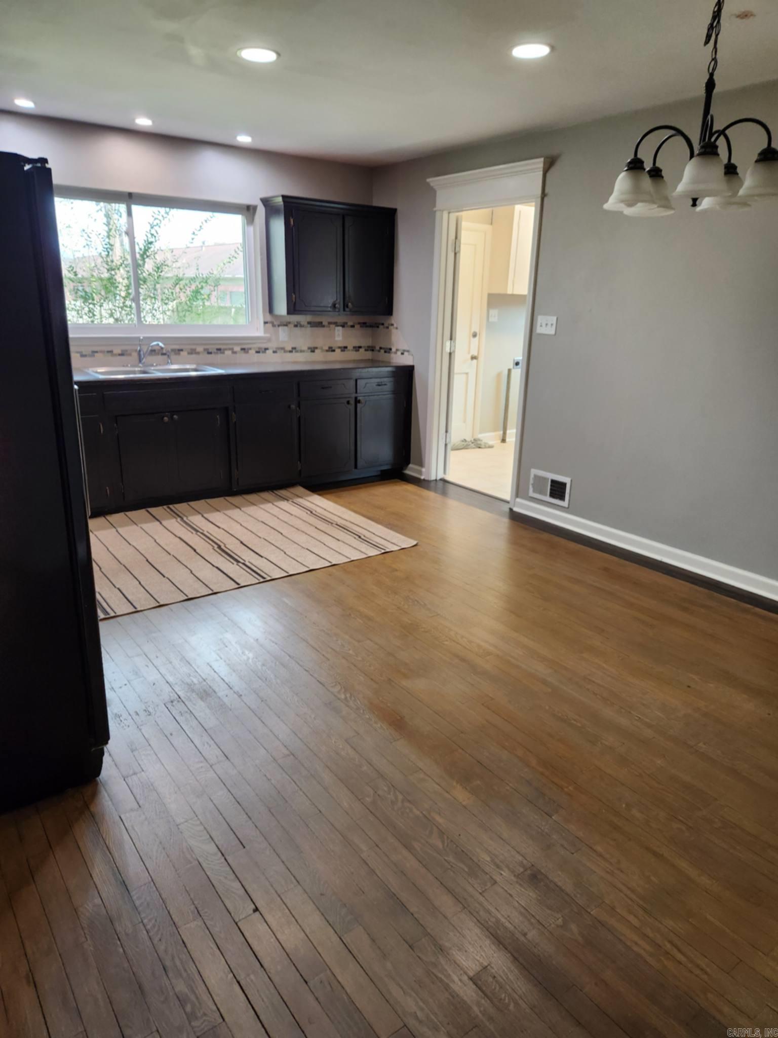 TROUTT - Residential