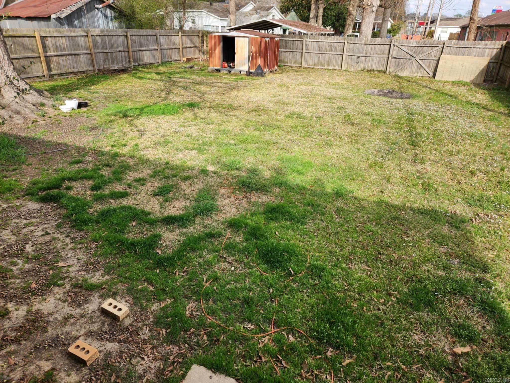 TROUTT - Residential