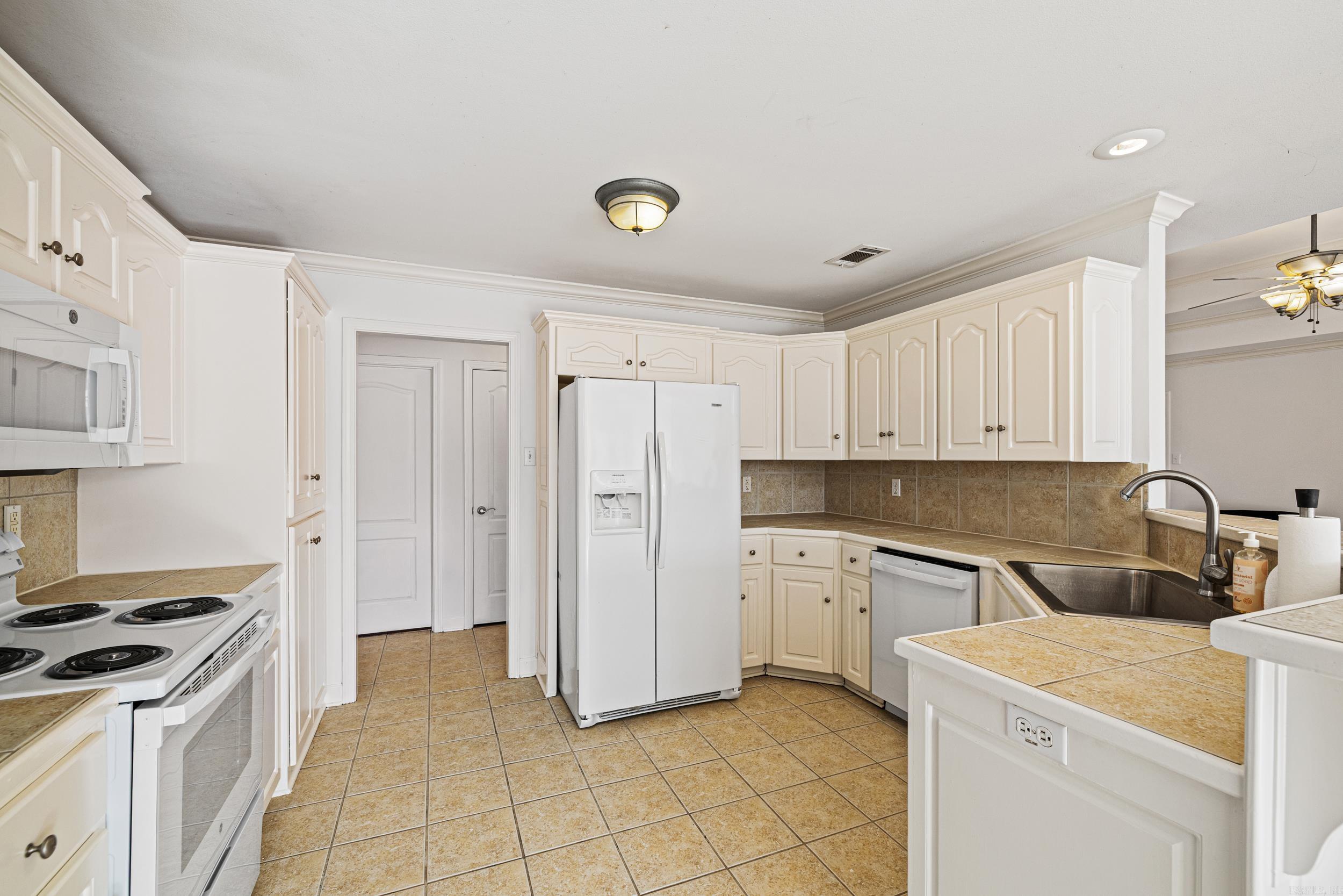 THE WILLOWS - Residential