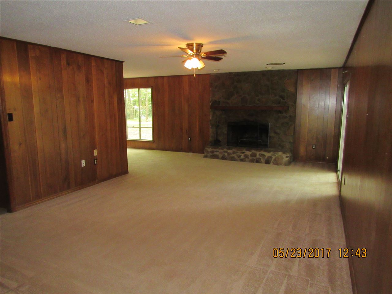 Smokin Oaks - Residential Lease