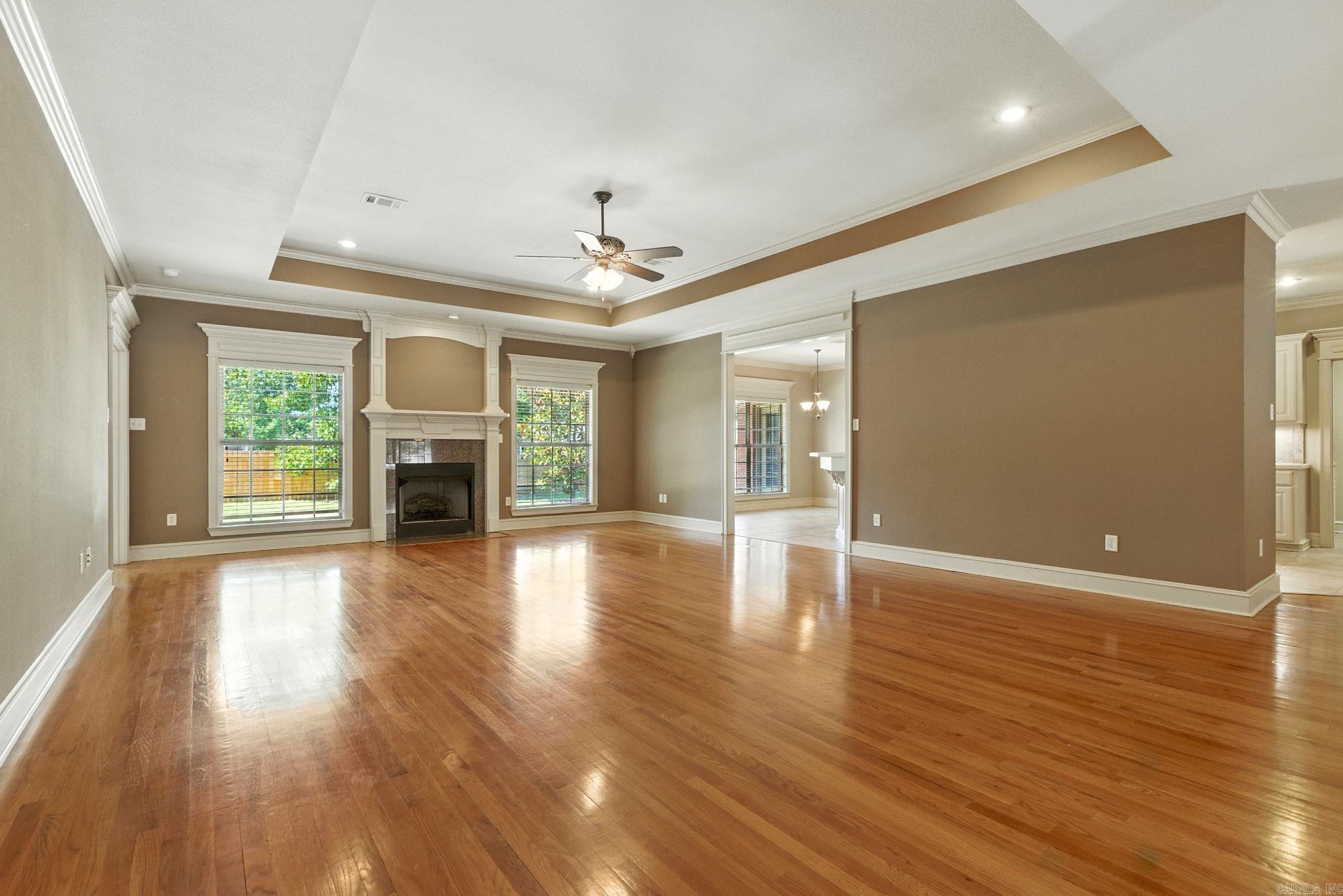 COUNTRY CLUB OF ARK THE - Residential