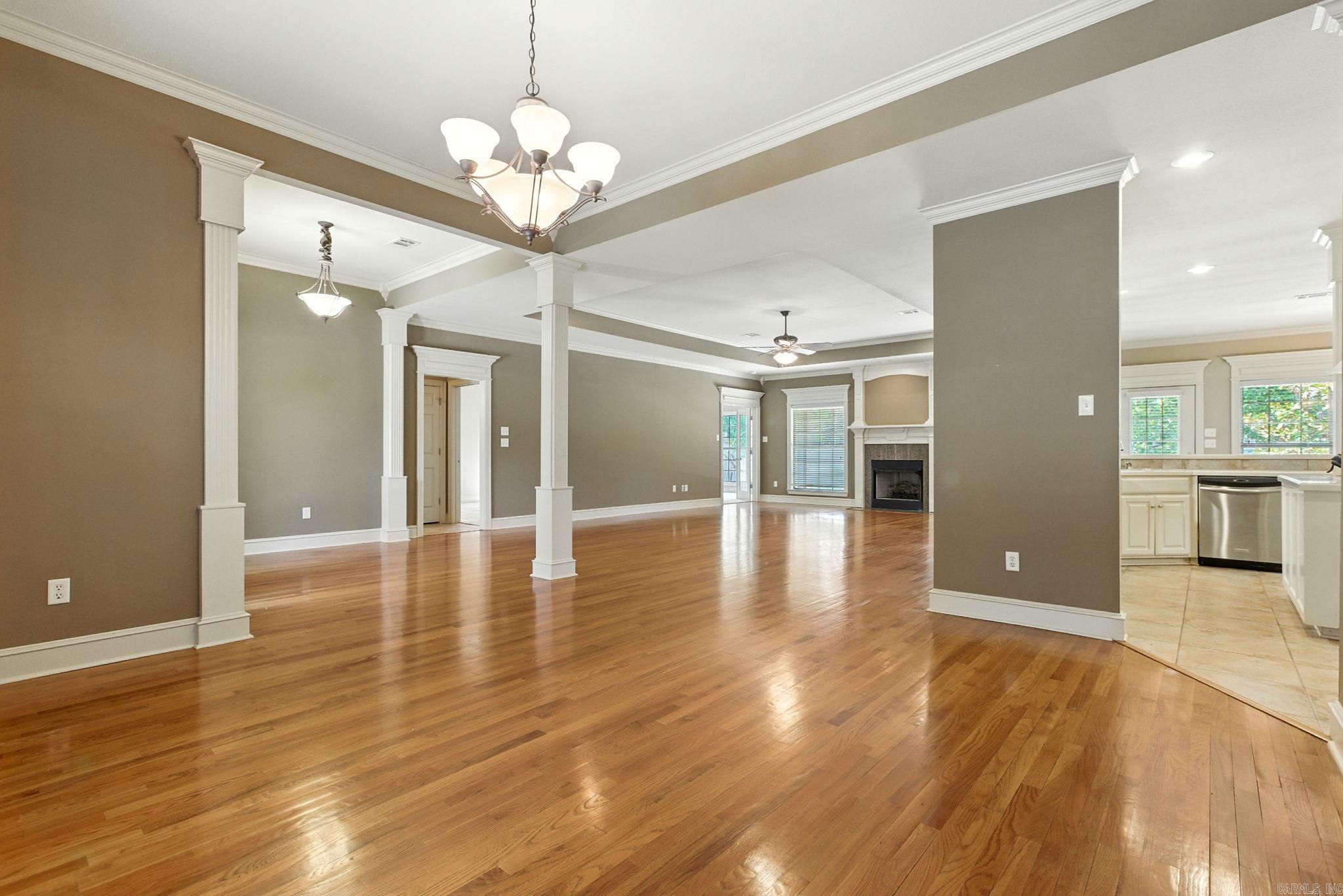 COUNTRY CLUB OF ARK THE - Residential