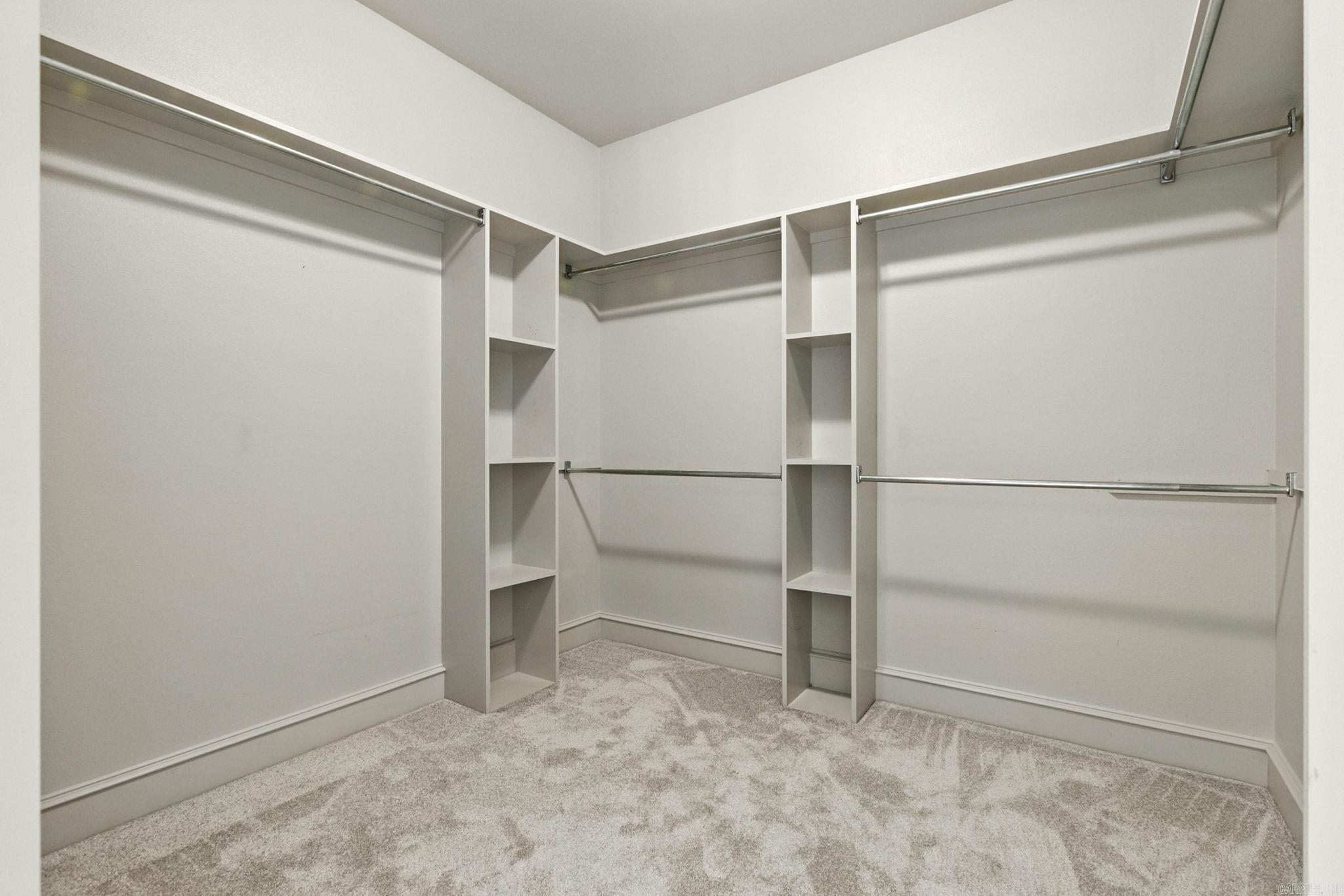 COUNTRY CLUB OF ARK THE - Residential