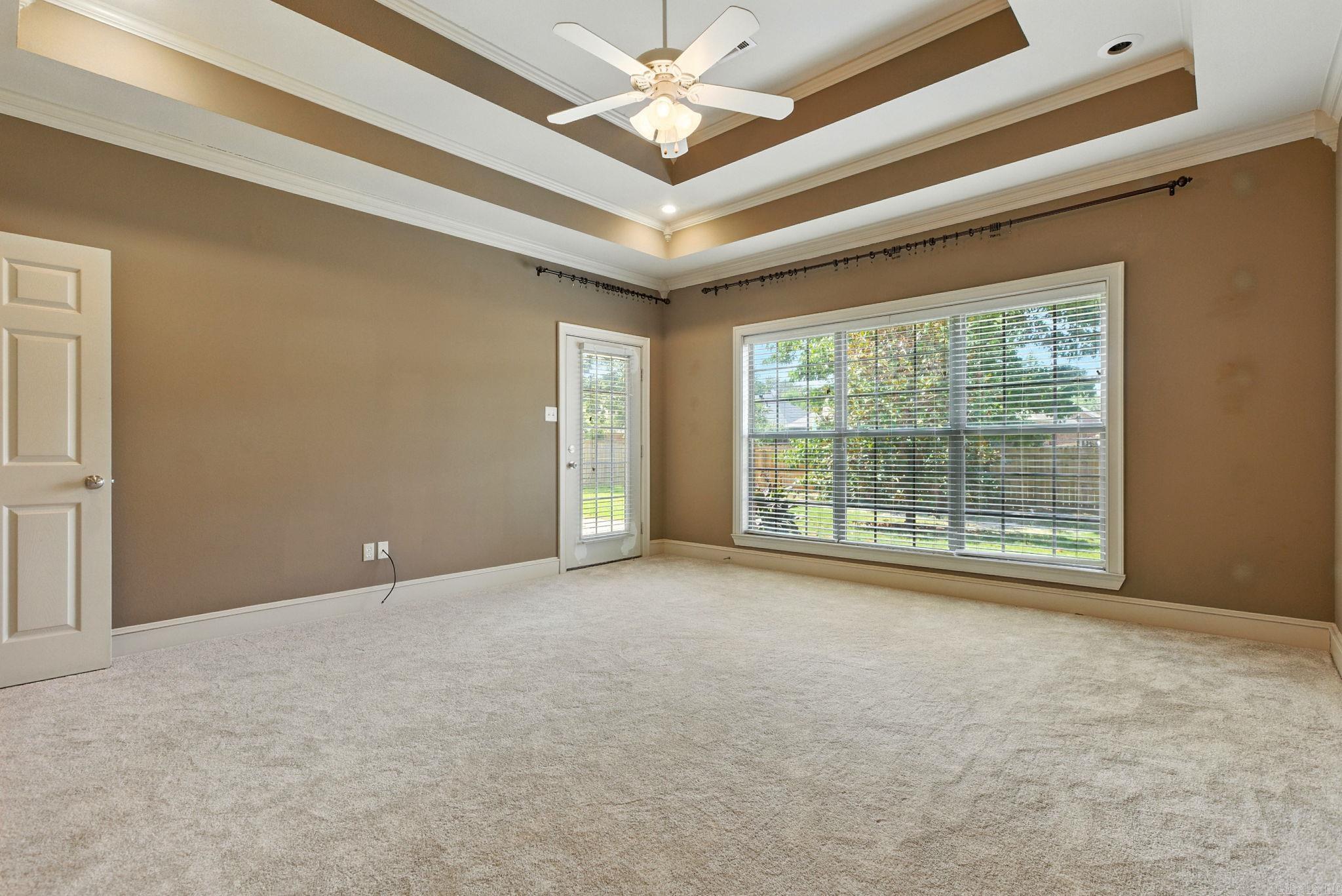 COUNTRY CLUB OF ARK THE - Residential