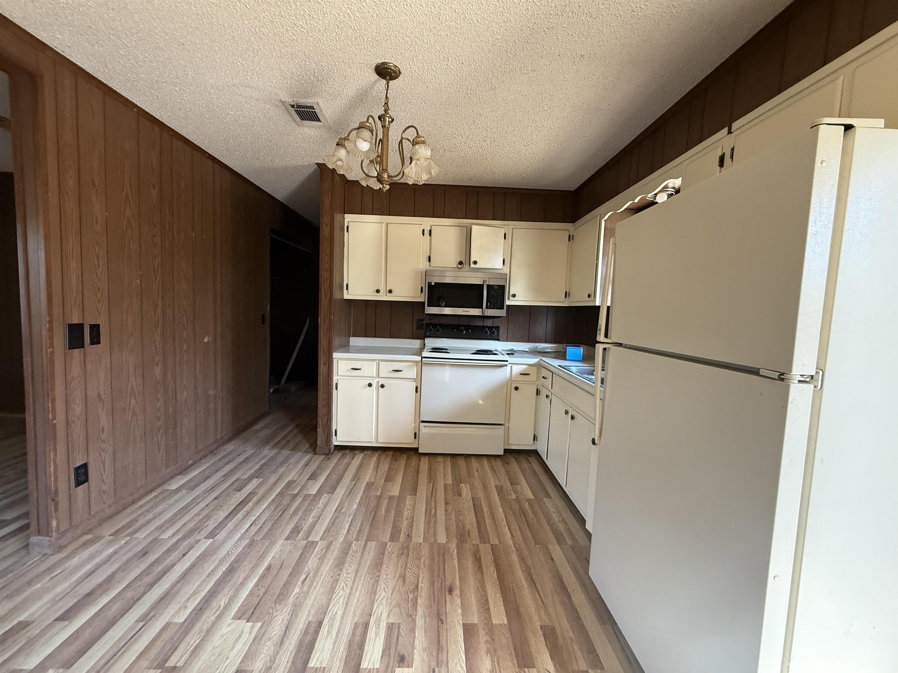 Hiawatha First - Residential Lease