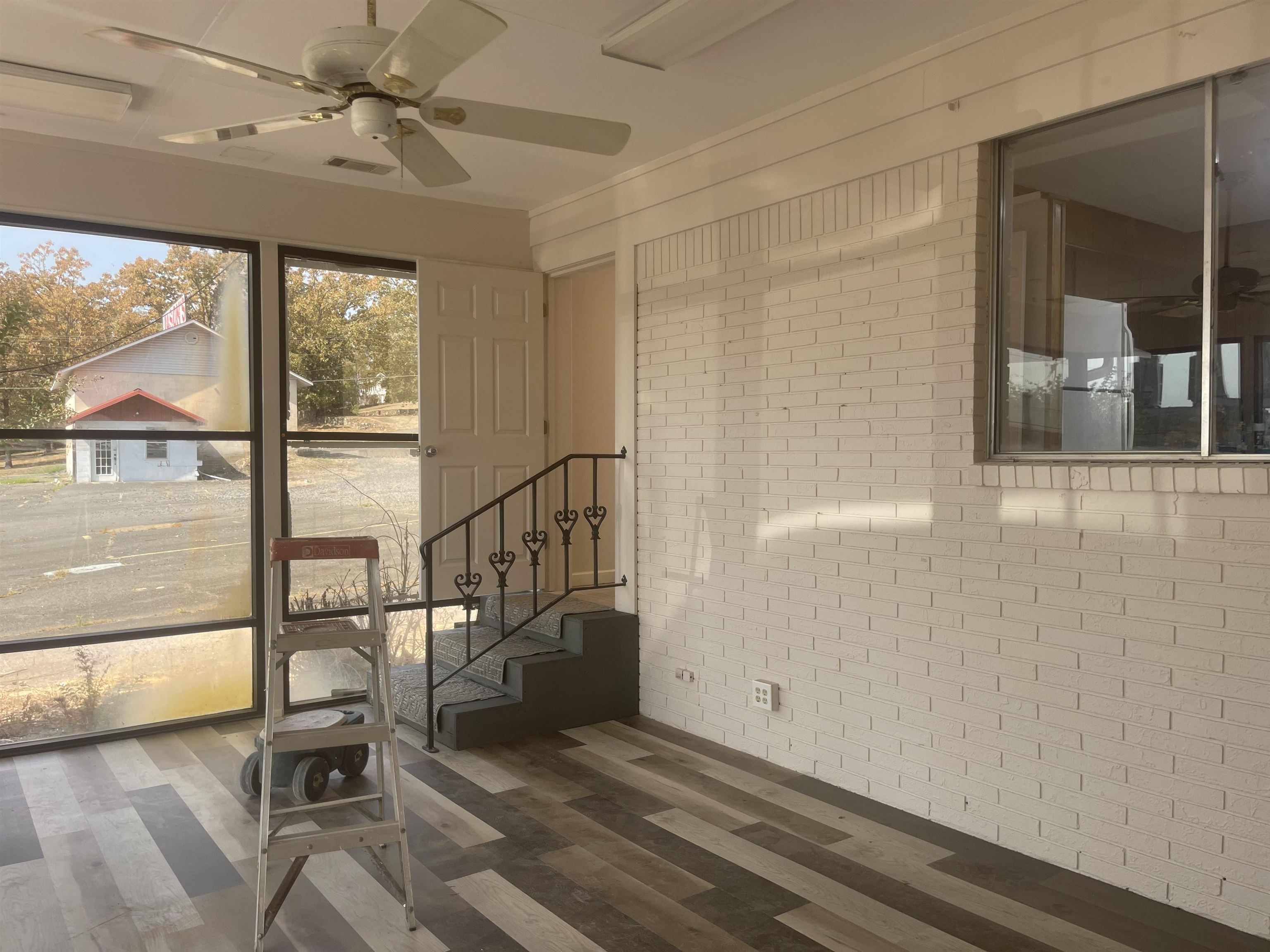 Metes & Bounds - Commercial Sale