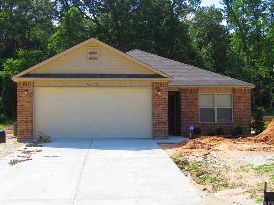 Carpet Living & bedrooms, 4x4 Patio, Black Kitchen Appliances, Chrome Plumbing Hardware. Double Vanity in Master, Ceiling Fans in Master / Living, Black Appliances Ask me me how you can get all closing cost paid. Home to be complete June 2015. Listing picture and virtual tour do not represent actual colors and added options only the layout of the homes floorplan. See Agent remarks.