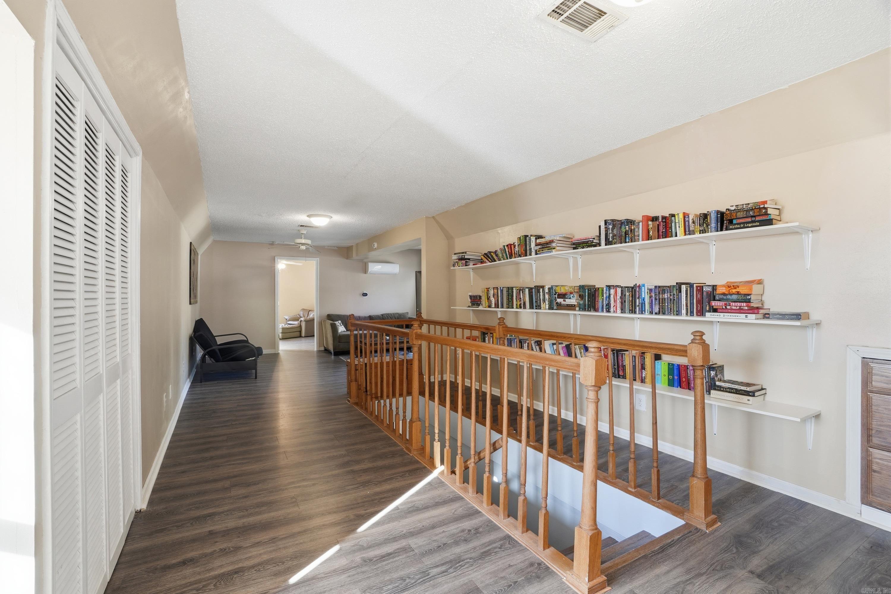 LONE PINE - Residential