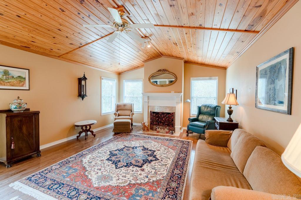 HUNTINGTON PLACE - Residential