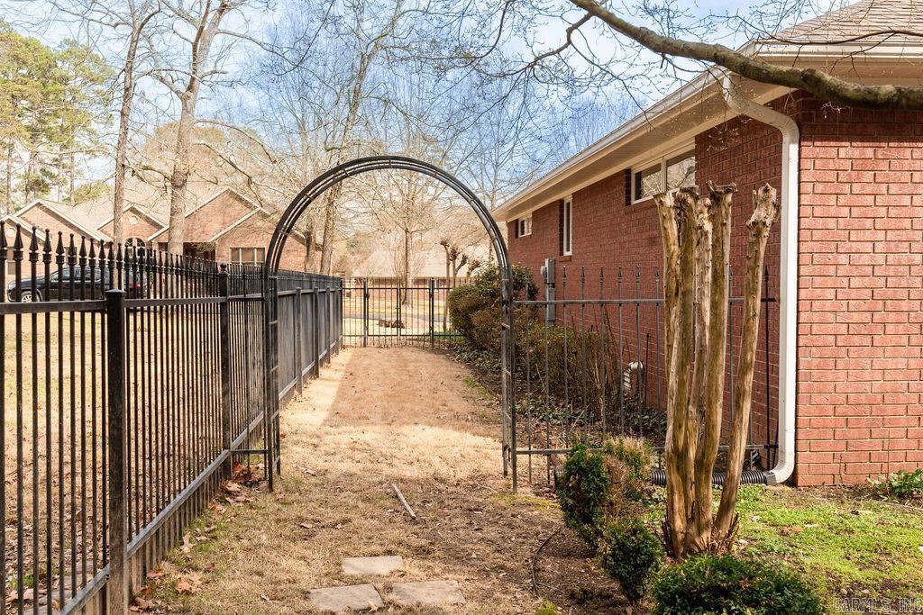 HUNTINGTON PLACE - Residential