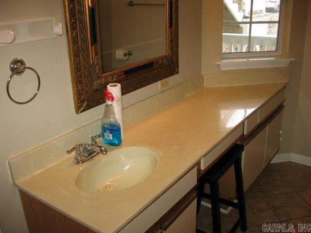 SUMMERHILL PLACE CONDOS - Residential