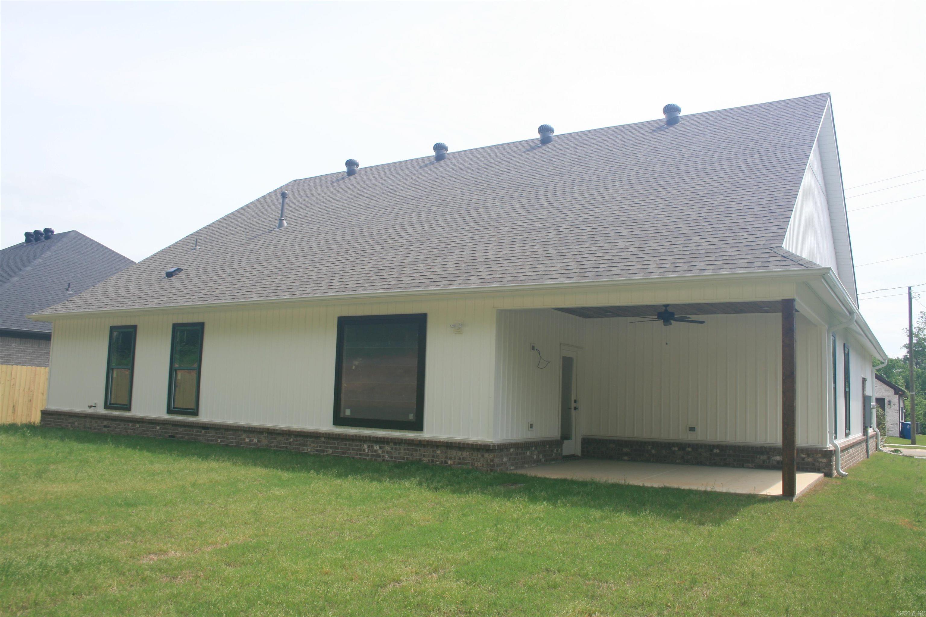 CREEKSIDE - Residential