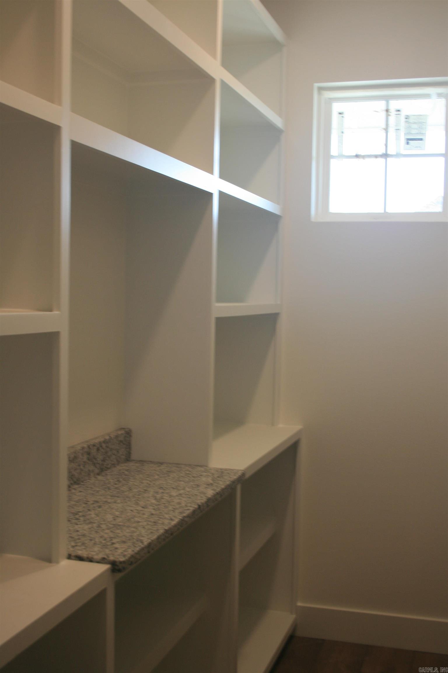 CREEKSIDE - Residential