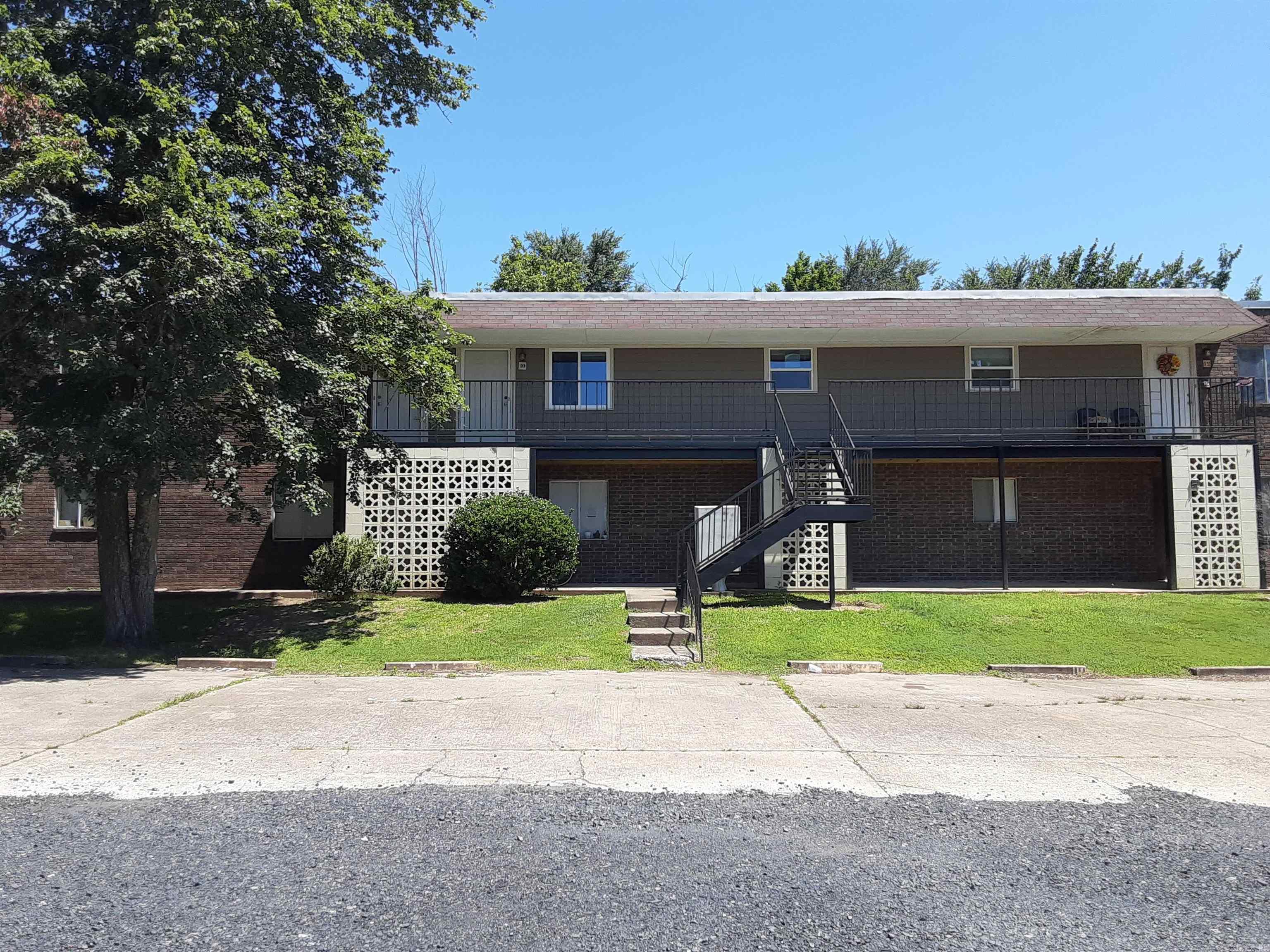 Vineyard - Residential Income