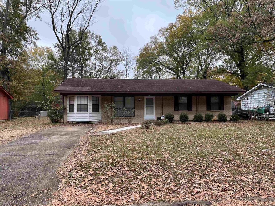 Newly remodeled inside, granite throughout, paint, LVP floors and carpet in bedrooms, gas range, vent hood, dishwasher. Back deck with cover, 10 x 15 storage building, fenced yard. Just a few steps to Gatlin Park with playground, walking and bike trails, picnic area, tennis and basketball courts. Agents see remarks and docs.