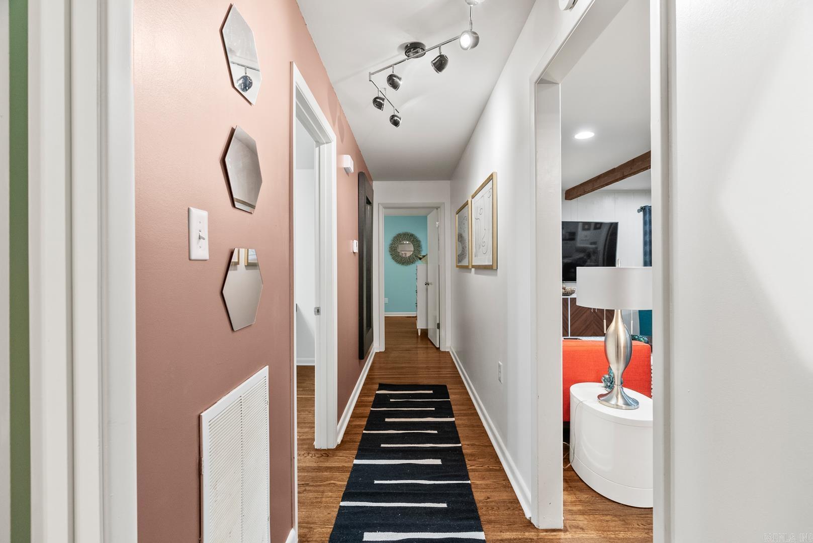 COLONY WEST - Residential