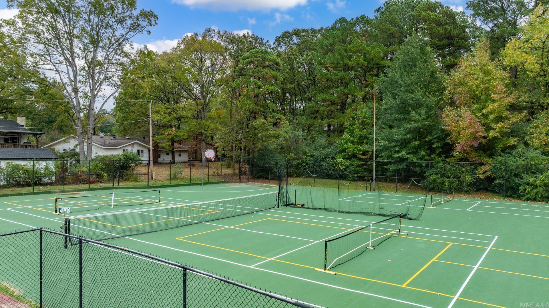 COLONY WEST - Residential