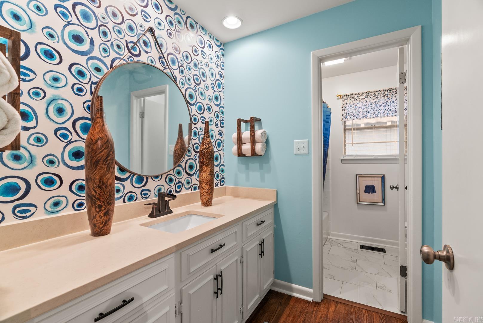 COLONY WEST - Residential