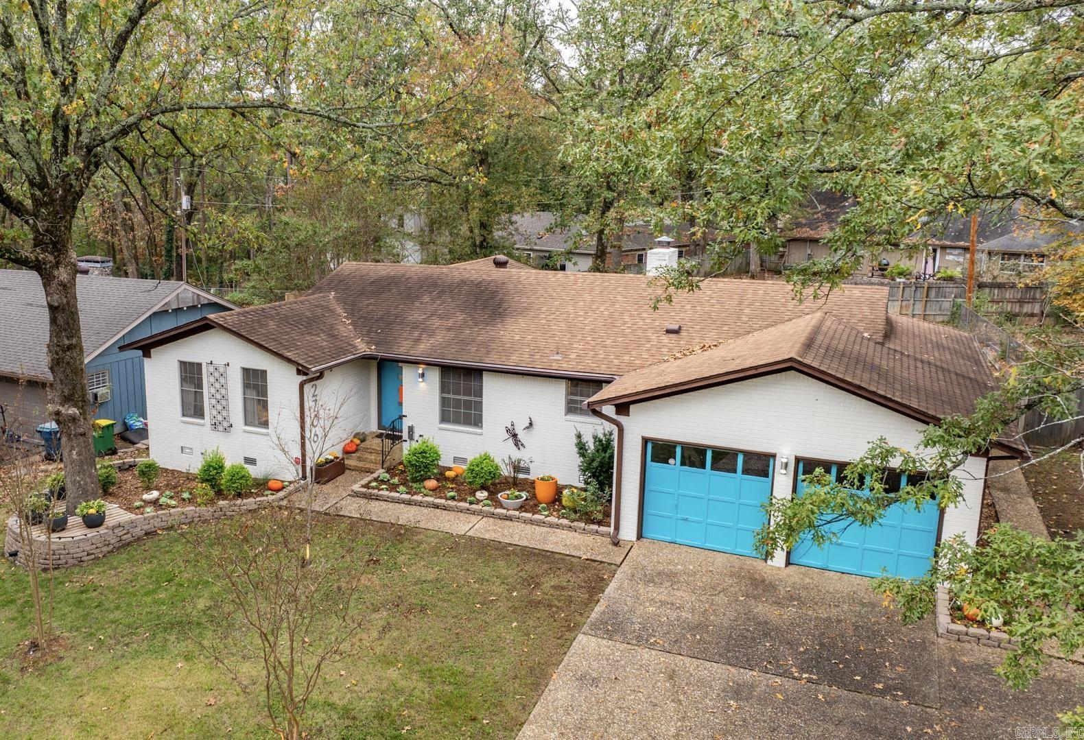 COLONY WEST - Residential