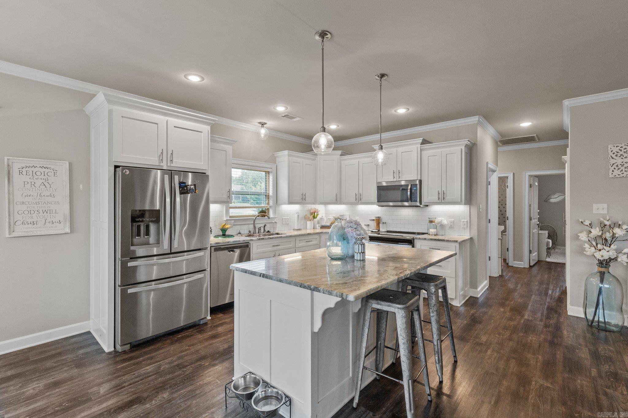 HUNTINGTON ESTATES - Residential