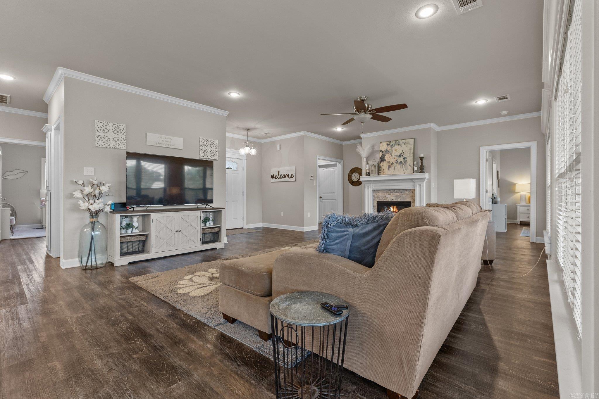 HUNTINGTON ESTATES - Residential