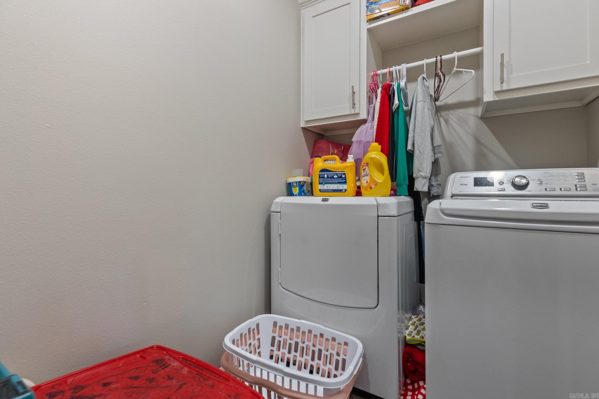 HUNTINGTON ESTATES - Residential