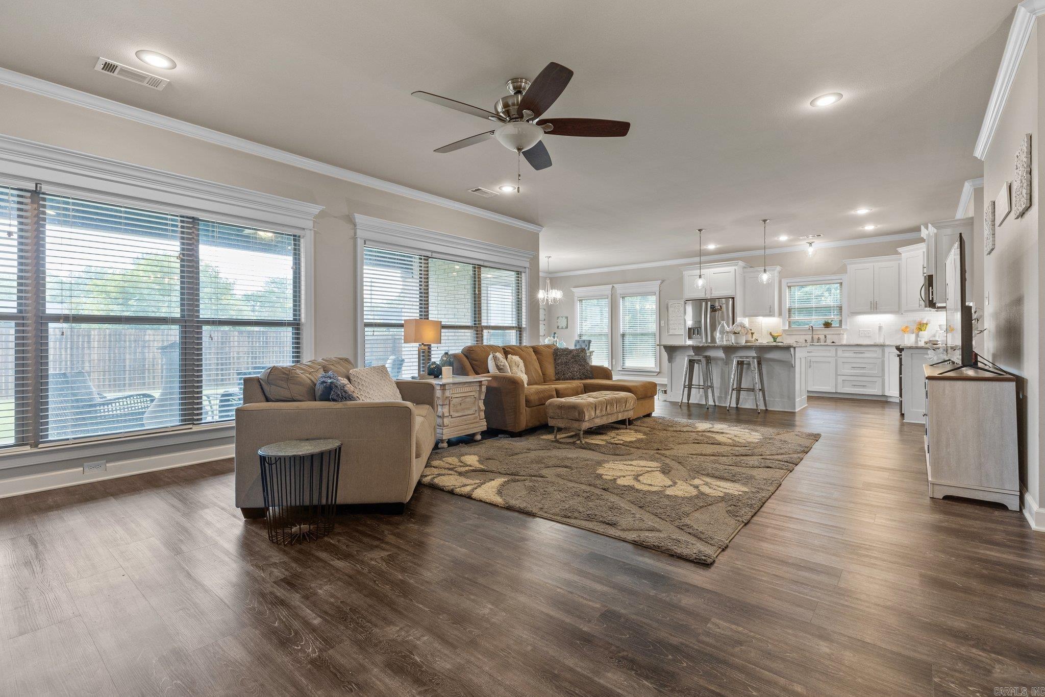 HUNTINGTON ESTATES - Residential