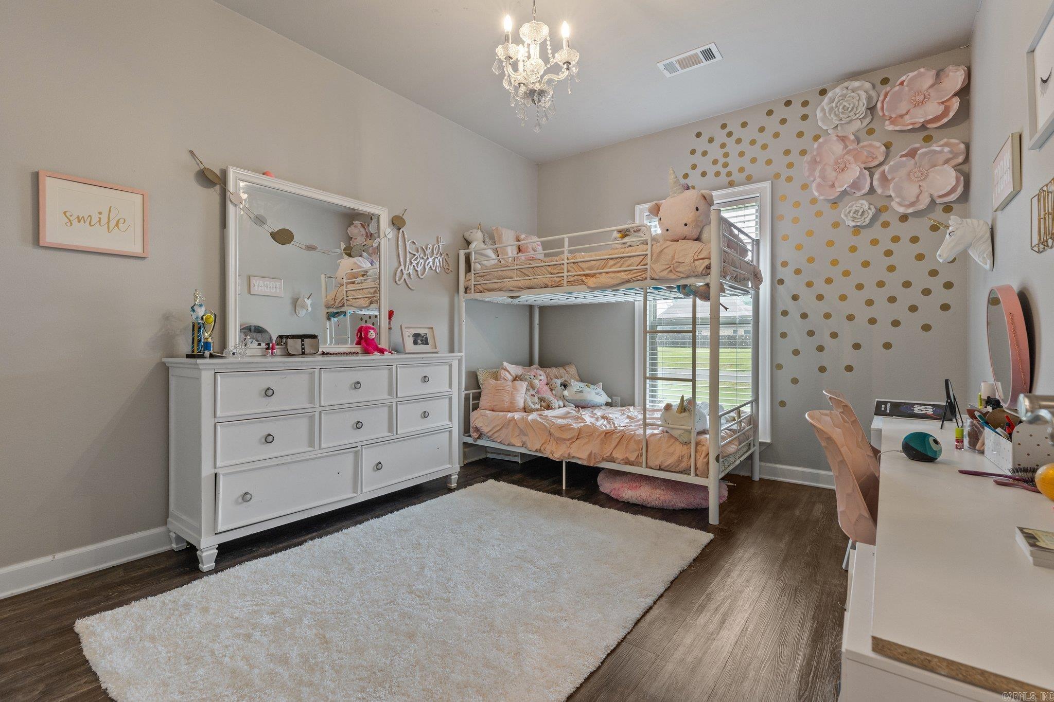 HUNTINGTON ESTATES - Residential