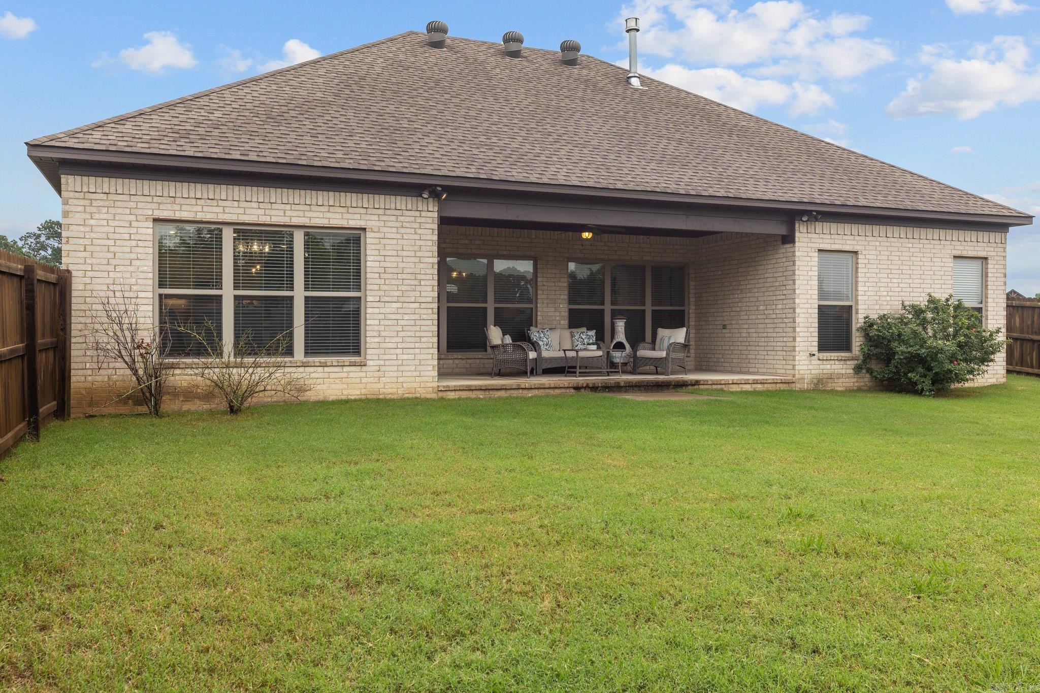 HUNTINGTON ESTATES - Residential