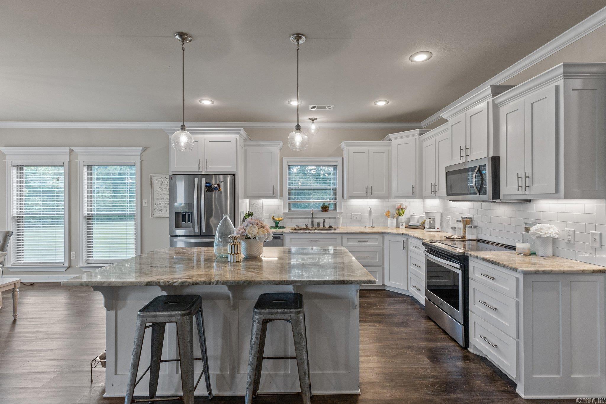 HUNTINGTON ESTATES - Residential