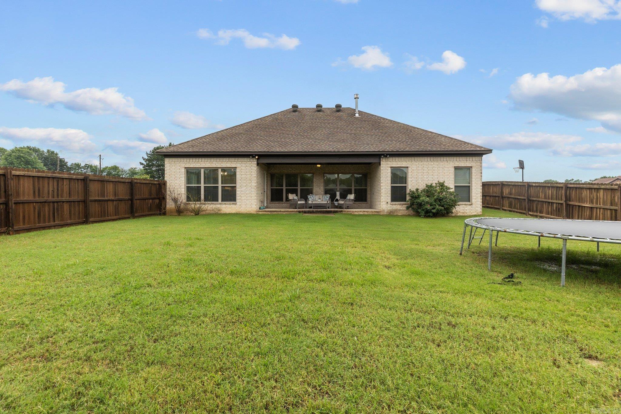 HUNTINGTON ESTATES - Residential