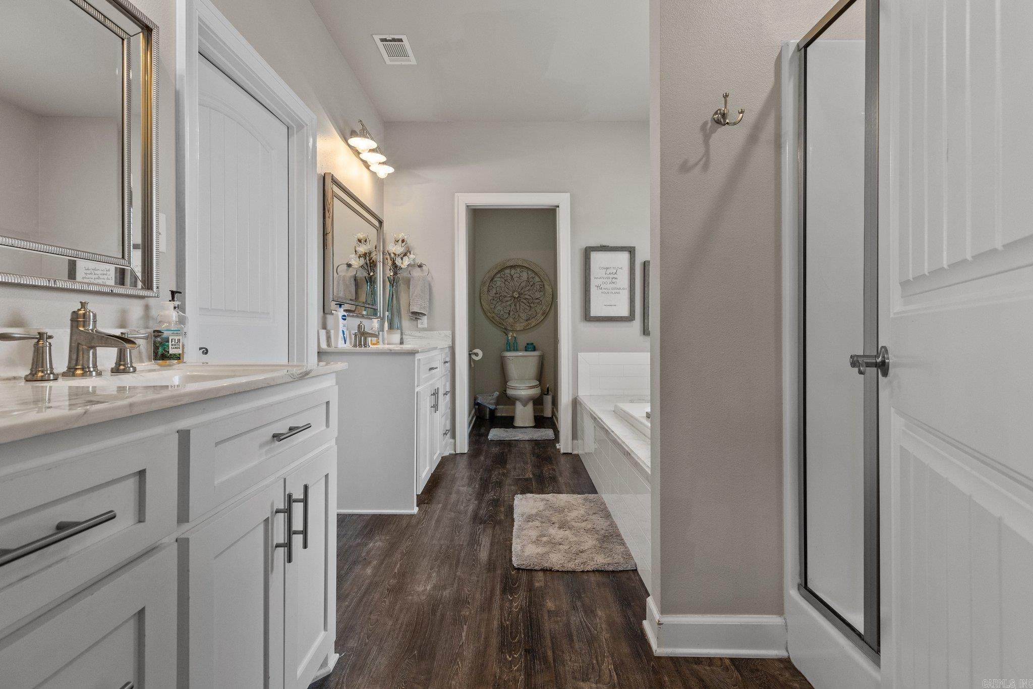 HUNTINGTON ESTATES - Residential