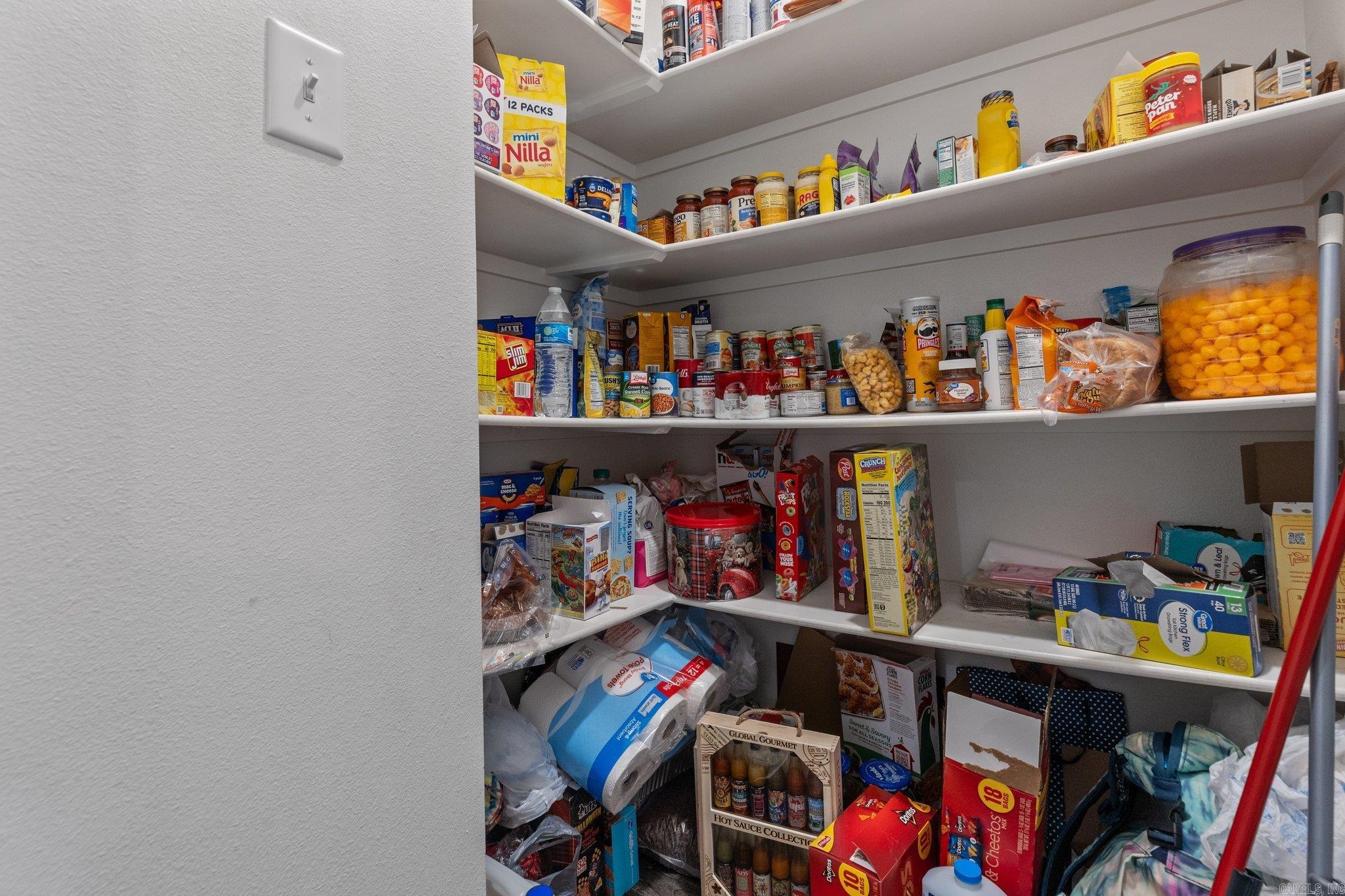 HUNTINGTON ESTATES - Residential