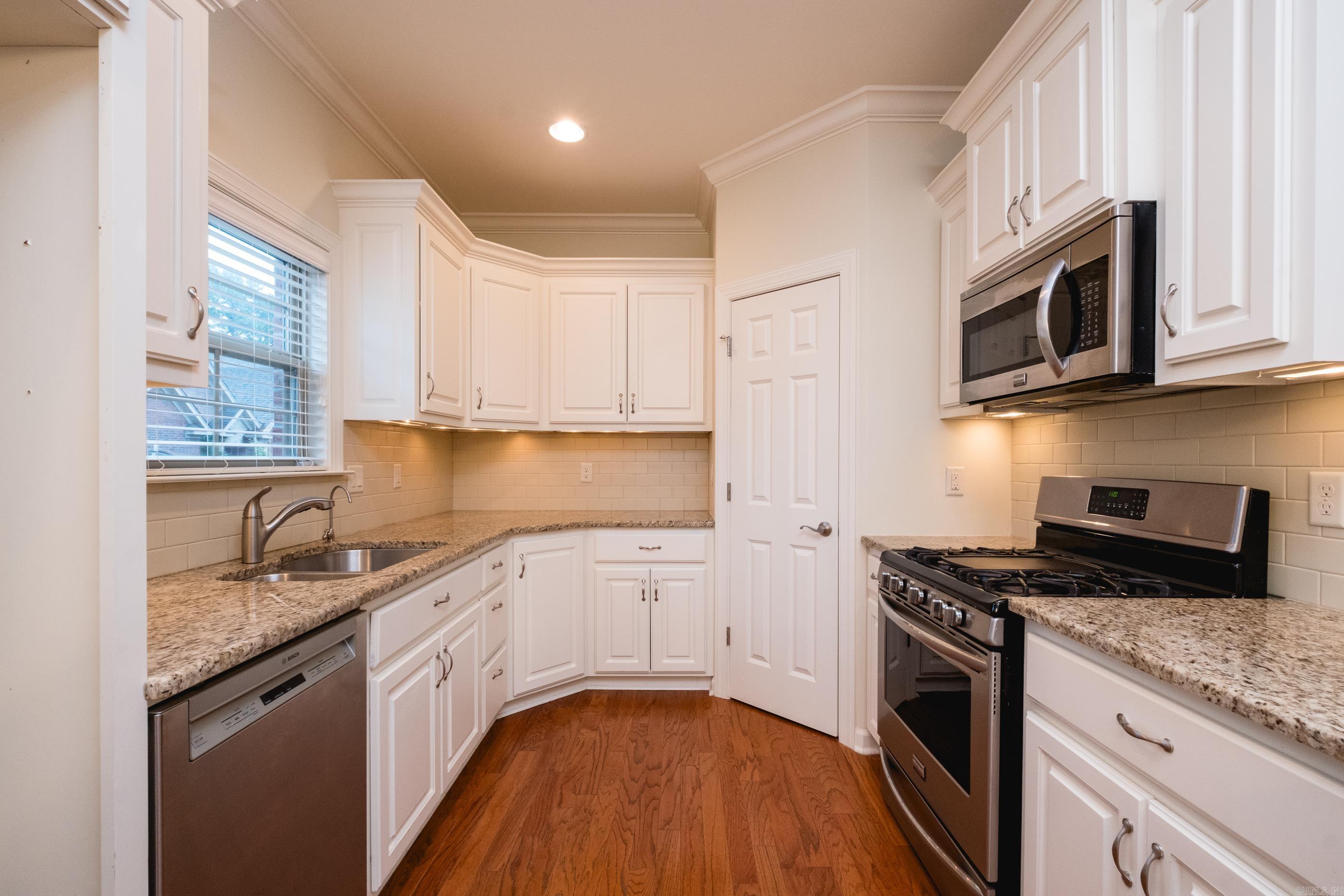 VALLEY VIEW - Residential