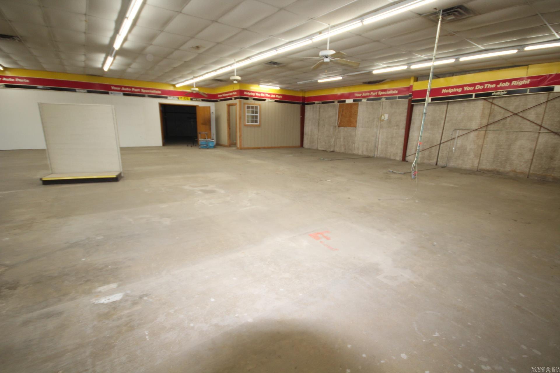 NEW NASHVILLE - Commercial Sale