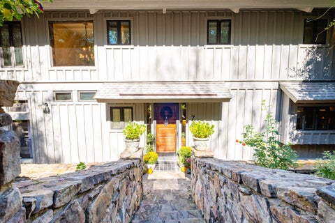 Photo of 7 Rivers Edge Drive, Little Rock, AR 72227 (MLS # 26042183)