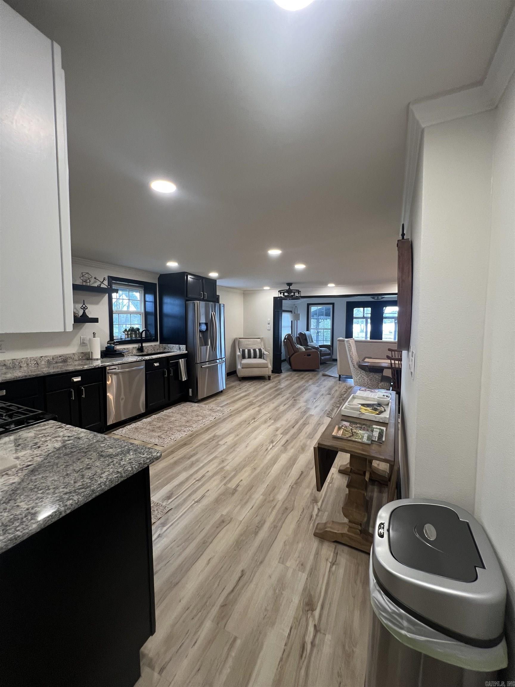 CATHERINE SHORES - Residential