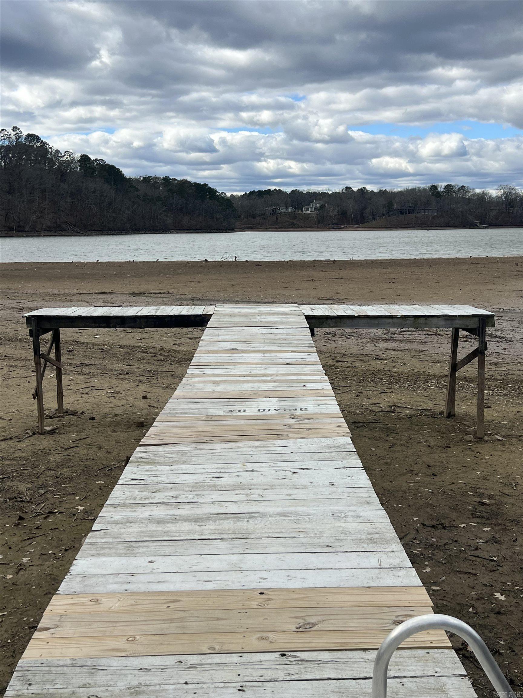 CATHERINE SHORES - Residential