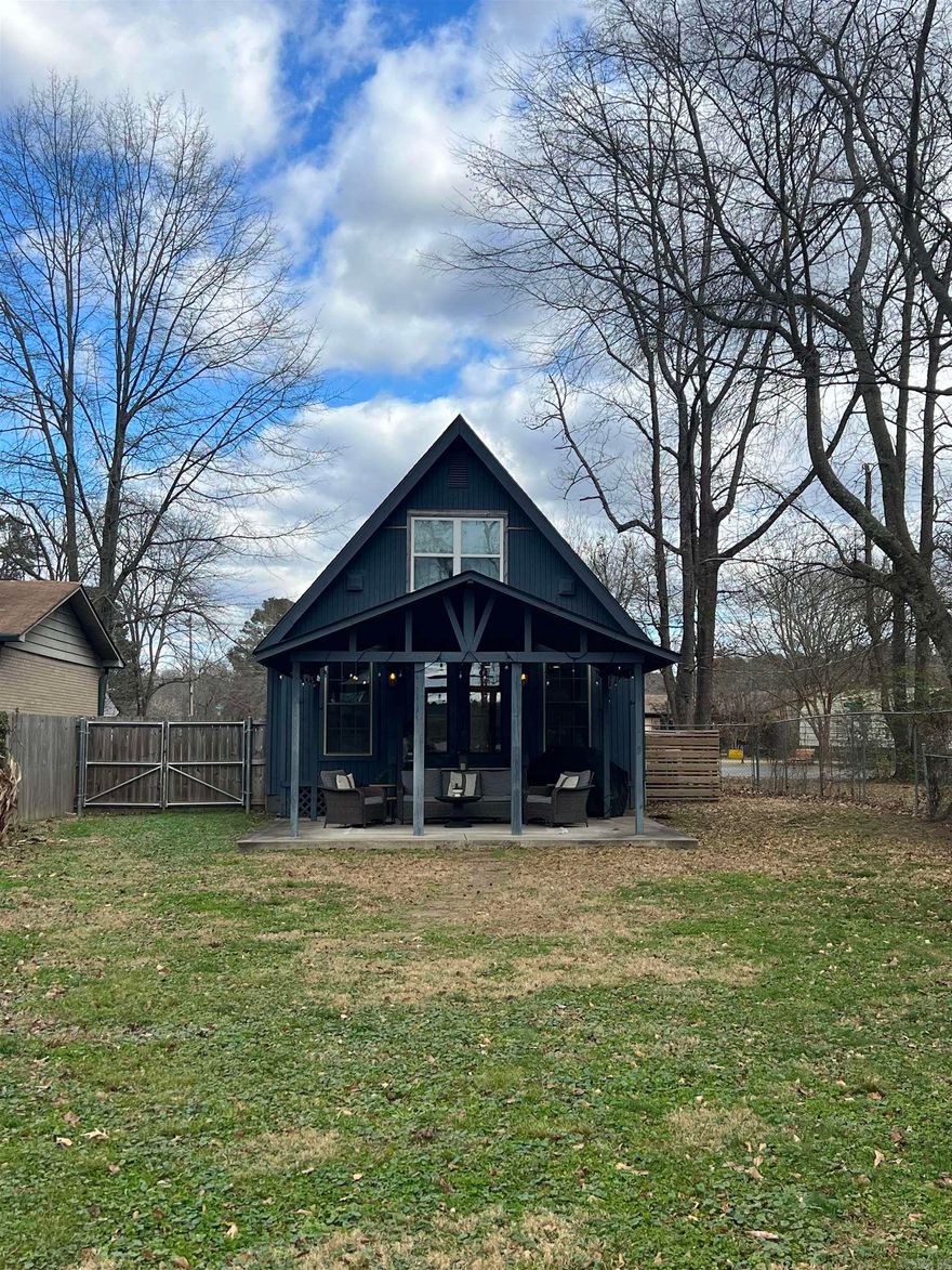 Fully updated lakefront home on beautiful Lake Catherine in Hot Springs, AR. Located in a quiet subdivision, this turn-key property offers stunning water views, private lake access, and a proven history as an income-producing vacation rental. Modern updates throughout include an updated kitchen, baths, and stylish finishes, making it move-in or rental ready. Enjoy peaceful lakeside living with easy access to boating, fishing, and all Hot Springs amenities. Ideal as a primary residence, weekend retreat, or investment property