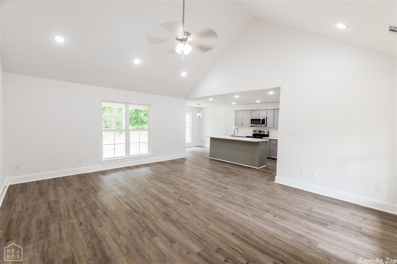 Smokin Oaks - Residential Lease