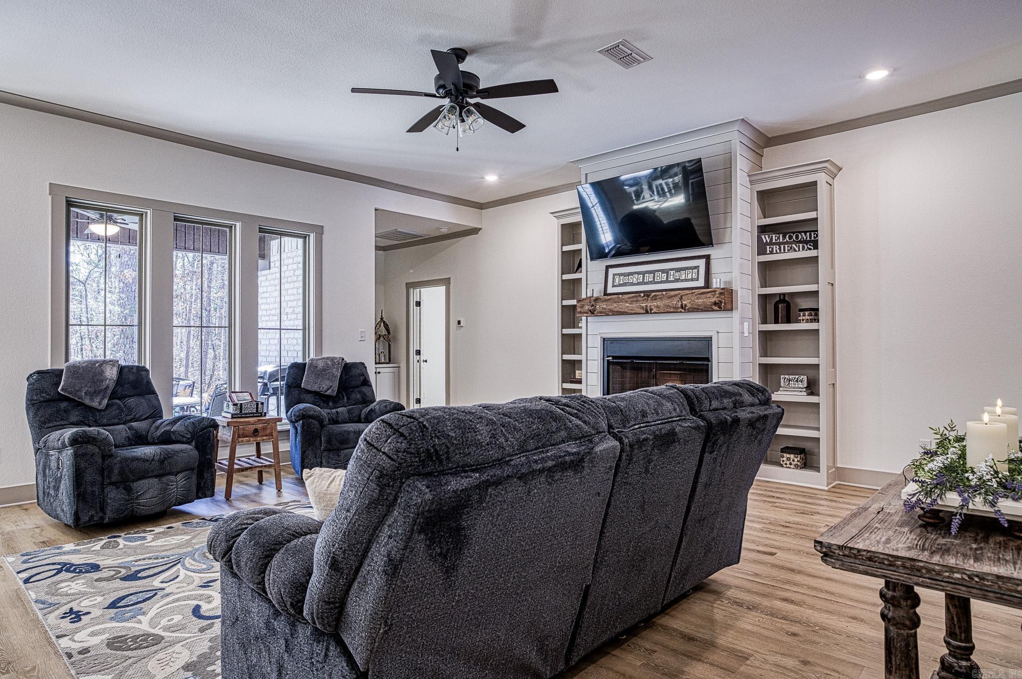 Estrella - Residential